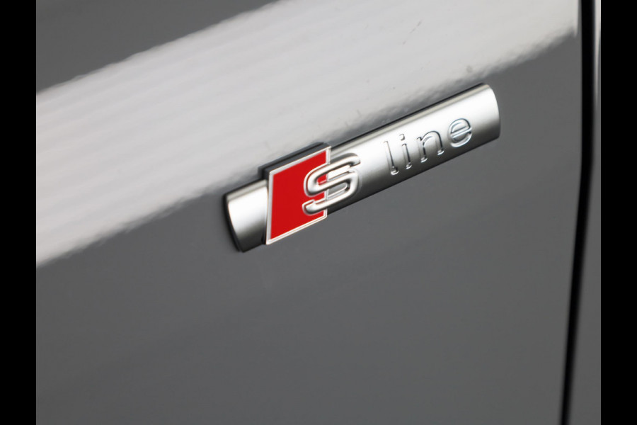Audi Q4 Sportback e-tron 45 quattro S Edition 82 kWh panoramadak, achteruitrij camera, adaptive cruise control, optiek pakket zwart plus, privacy glass, lichtpakket, spiegelkappen zwart
