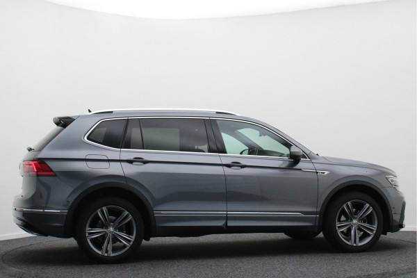 Volkswagen Tiguan Allspace 1.5 TSI DSG Highline Business R Virtual Cockpit, ACC, Verwarmde Voorruit, Camera, Apple Carplay, LED, 19''