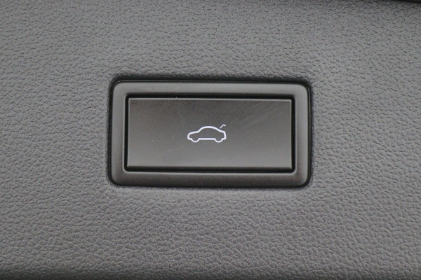 Volkswagen Tiguan Allspace 1.5 TSI DSG Highline Business R Virtual Cockpit, ACC, Verwarmde Voorruit, Camera, Apple Carplay, LED, 19''