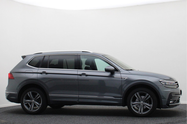 Volkswagen Tiguan Allspace 1.5 TSI DSG Highline Business R Virtual Cockpit, ACC, Verwarmde Voorruit, Camera, Apple Carplay, LED, 19''