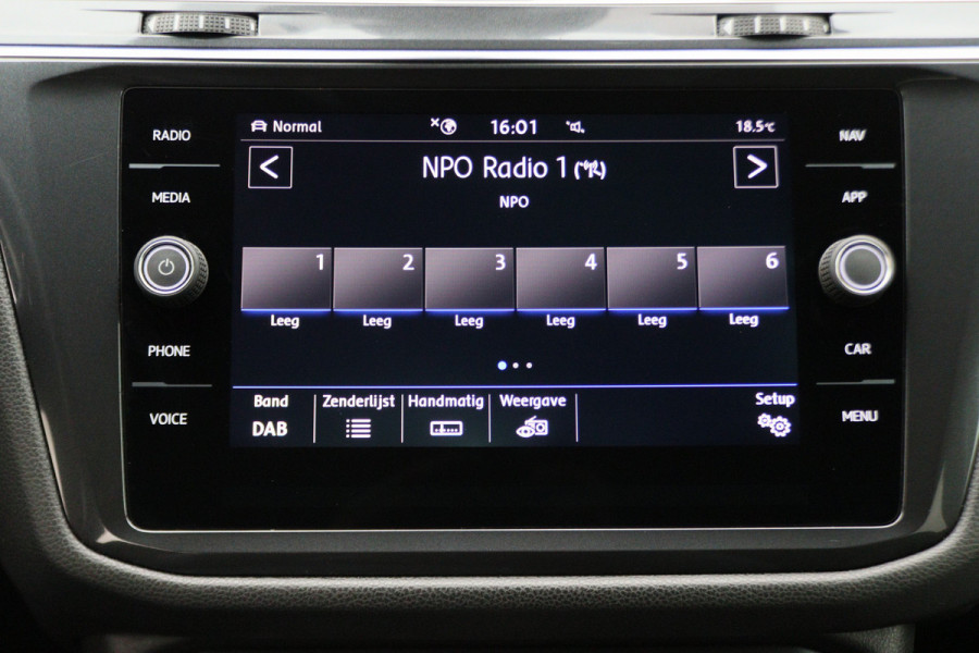 Volkswagen Tiguan Allspace 1.5 TSI DSG Highline Business R Virtual Cockpit, ACC, Verwarmde Voorruit, Camera, Apple Carplay, LED, 19''