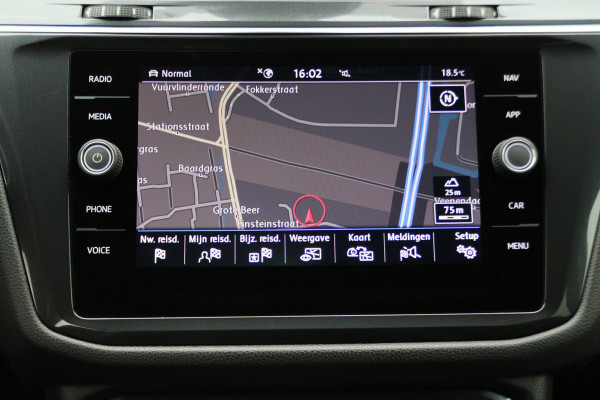 Volkswagen Tiguan Allspace 1.5 TSI DSG Highline Business R Virtual Cockpit, ACC, Verwarmde Voorruit, Camera, Apple Carplay, LED, 19''
