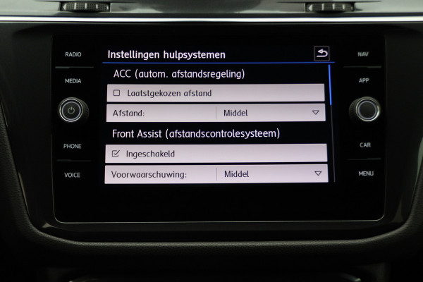 Volkswagen Tiguan Allspace 1.5 TSI DSG Highline Business R Virtual Cockpit, ACC, Verwarmde Voorruit, Camera, Apple Carplay, LED, 19''