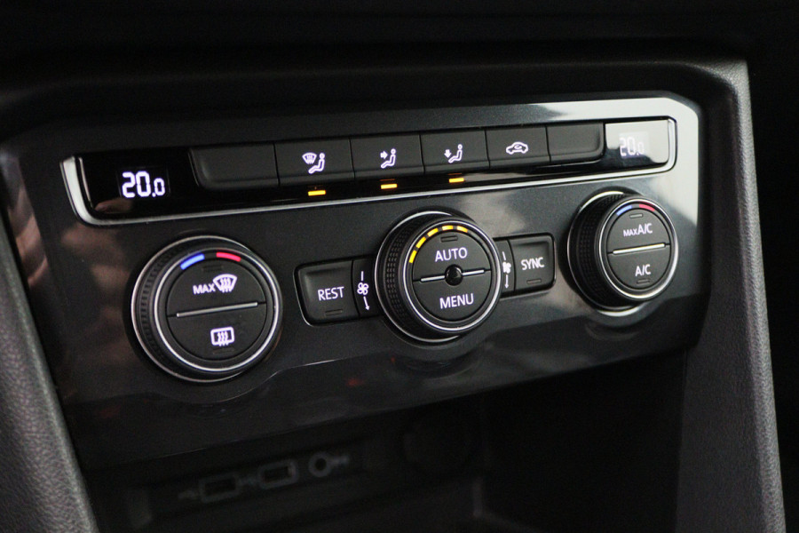 Volkswagen Tiguan Allspace 1.5 TSI DSG Highline Business R Virtual Cockpit, ACC, Verwarmde Voorruit, Camera, Apple Carplay, LED, 19''