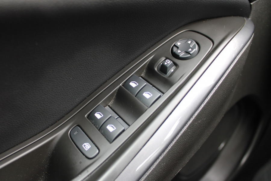 Opel Grandland X 1.2 Turbo Innovation | Trekhaak | Camera | BLIS | Keyless