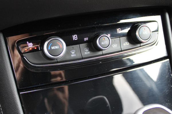 Opel Grandland X 1.2 Turbo Innovation | Trekhaak | Camera | BLIS | Keyless