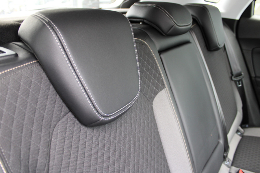Opel Grandland X 1.2 Turbo Innovation | Trekhaak | Camera | BLIS | Keyless