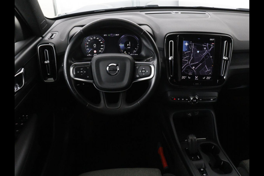 Volvo XC40 1.5 T4 Rech R Design Expression | Panoramadak | Stoel & stuurverwarming | Adaptive cruise | Trekhaak | Camera | Carplay | Getint glas | PHEV