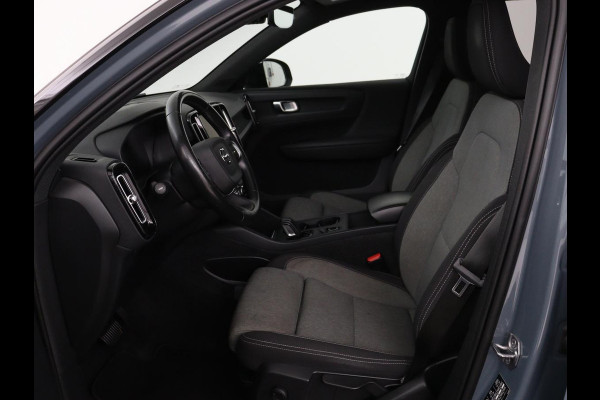 Volvo XC40 1.5 T4 Rech R Design Expression | Panoramadak | Stoel & stuurverwarming | Adaptive cruise | Trekhaak | Camera | Carplay | Getint glas | PHEV
