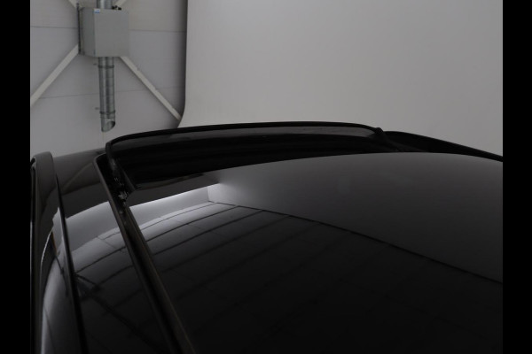 Volvo XC40 1.5 T4 Rech R Design Expression | Panoramadak | Stoel & stuurverwarming | Adaptive cruise | Trekhaak | Camera | Carplay | Getint glas | PHEV