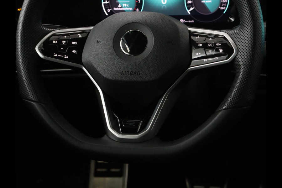 Volkswagen Golf 1.5 eTSI R-Line | Stoel & stuurverwarming | Camera | Sportstoelen | Sfeerverlichting | Digital Cockpit | Carplay | Adaptive cruise | Full LED