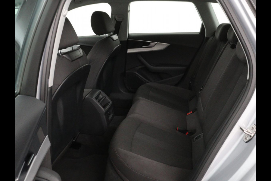 Audi A4 1.4 TFSI Pro Line Plus | Stoelverwarming | Carplay | Trekhaak | Sportstoelen | Full LED | Cruise control | Parkeerhulp | Bluetooth