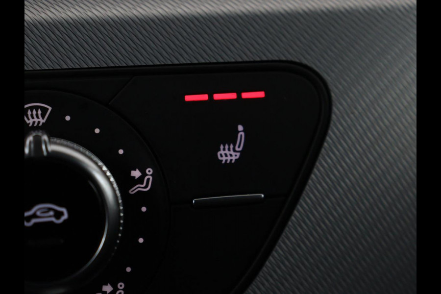 Audi A4 1.4 TFSI Pro Line Plus | Stoelverwarming | Carplay | Trekhaak | Sportstoelen | Full LED | Cruise control | Parkeerhulp | Bluetooth