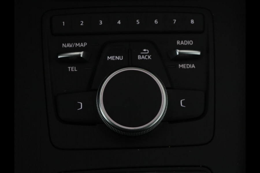 Audi A4 1.4 TFSI Pro Line Plus | Stoelverwarming | Carplay | Trekhaak | Sportstoelen | Full LED | Cruise control | Parkeerhulp | Bluetooth