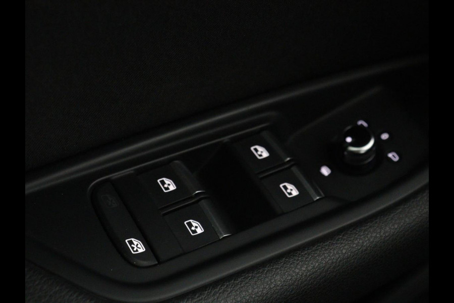 Audi A4 1.4 TFSI Pro Line Plus | Stoelverwarming | Carplay | Trekhaak | Sportstoelen | Full LED | Cruise control | Parkeerhulp | Bluetooth
