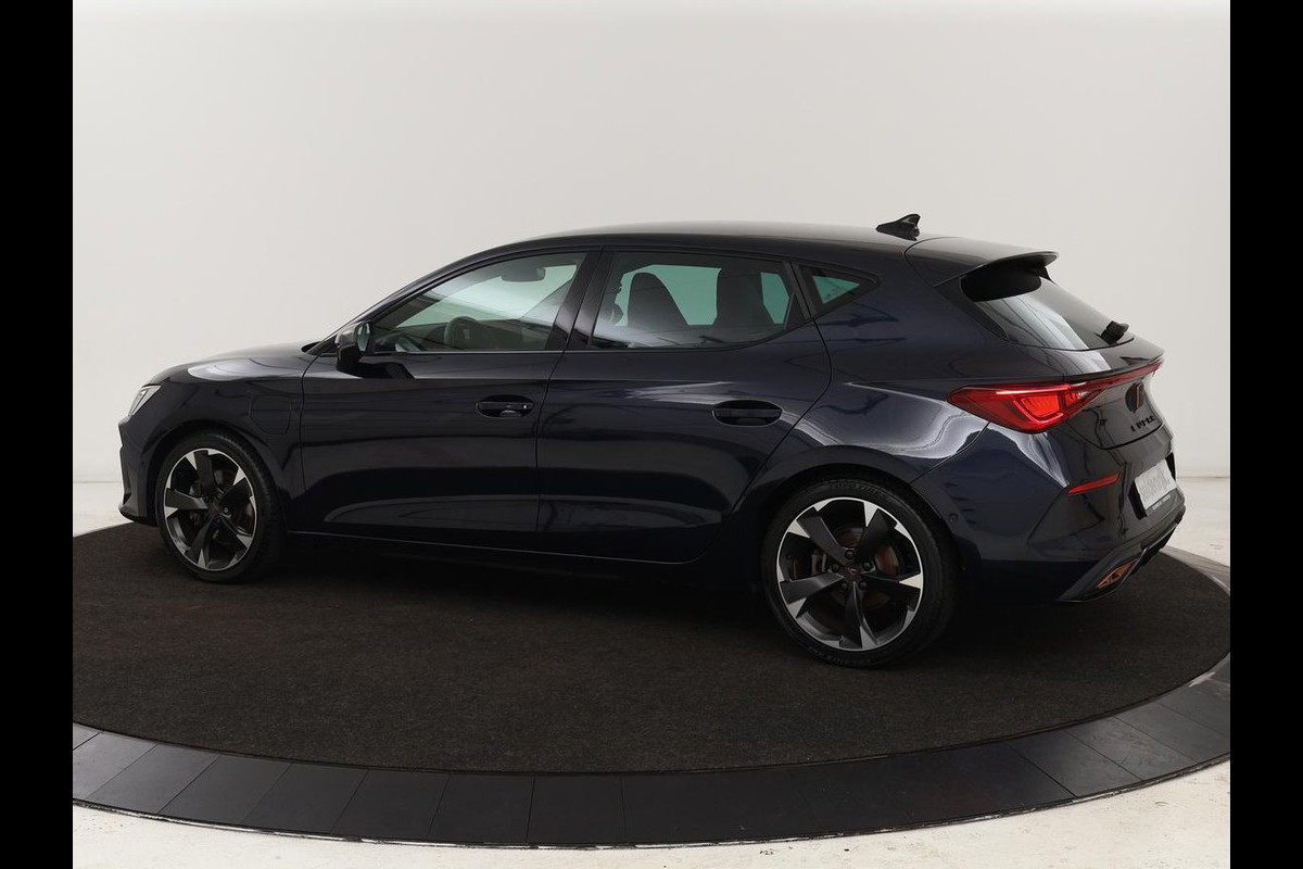 CUPRA Leon 1.4 e-Hybrid | Stoel & stuurverwarming | Camera | Adaptive cruise | Carplay | Navigatie | Sfeerverlichting | Keyless | Sportstoelen | Full LED | PHEV CUPRA Leon 1.4 e-Hybrid | Stoel & stuurverwarming | Camera | Adaptive cruise | Carplay | Navigatie | Sfeerverlichting | Keyless | Sportstoelen | Full LED | PHEV