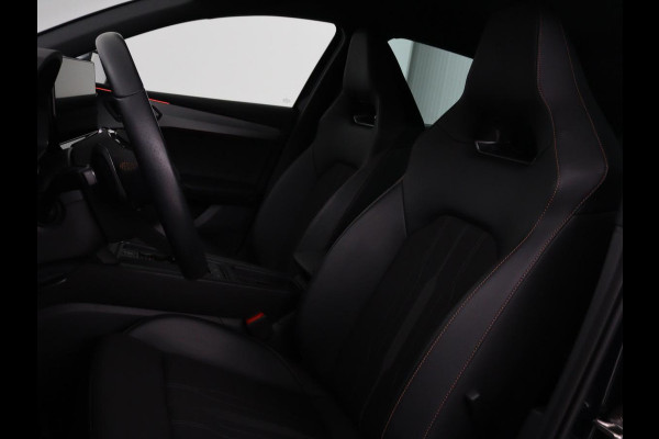 CUPRA Leon 1.4 e-Hybrid | Stoel & stuurverwarming | Camera | Adaptive cruise | Carplay | Navigatie | Sfeerverlichting | Keyless | Sportstoelen | Full LED | PHEV
