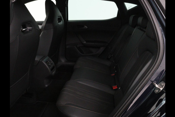 CUPRA Leon 1.4 e-Hybrid | Stoel & stuurverwarming | Camera | Adaptive cruise | Carplay | Navigatie | Sfeerverlichting | Keyless | Sportstoelen | Full LED | PHEV
