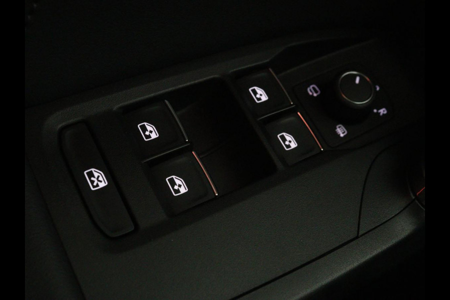 CUPRA Leon 1.4 e-Hybrid | Stoel & stuurverwarming | Camera | Adaptive cruise | Carplay | Navigatie | Sfeerverlichting | Keyless | Sportstoelen | Full LED | PHEV