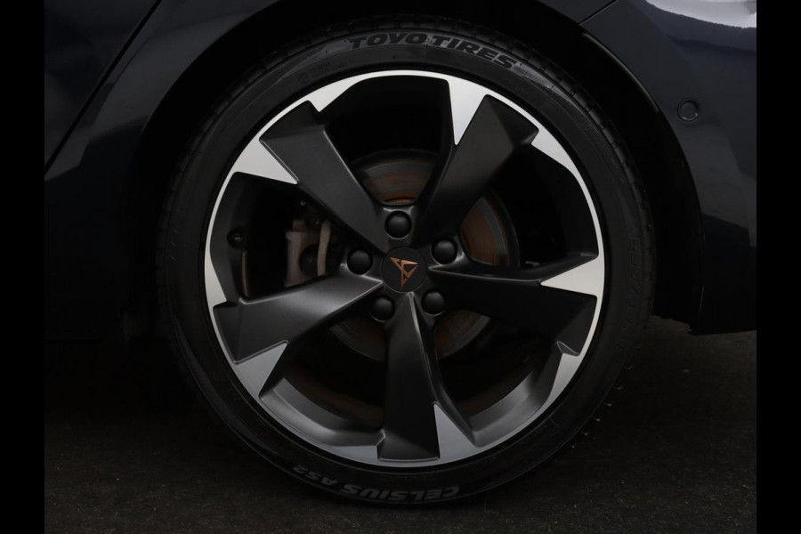 CUPRA Leon 1.4 e-Hybrid | Stoel & stuurverwarming | Camera | Adaptive cruise | Carplay | Navigatie | Sfeerverlichting | Keyless | Sportstoelen | Full LED | PHEV