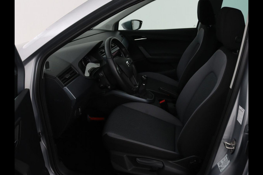 Seat Arona 1.0 TSI Style Intens | 110pk | Adaptive cruise | Camera | Carplay | Climate control | Keyless | Park Assist | DAB | Bluetooth