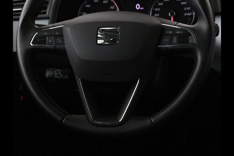 Seat Arona 1.0 TSI Style Intens | 110pk | Adaptive cruise | Camera | Carplay | Climate control | Keyless | Park Assist | DAB | Bluetooth
