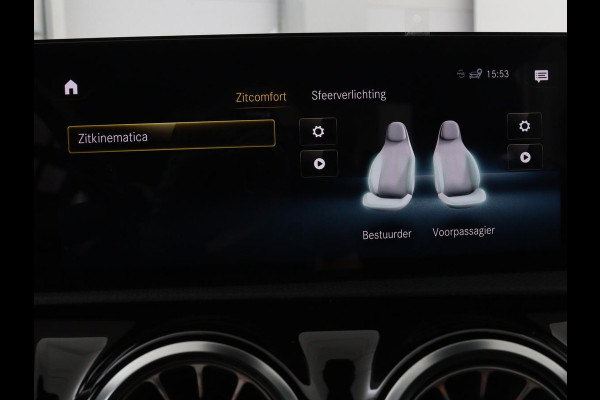 Mercedes-Benz A-Klasse 200 Business Solution AMG | Panoramadak | Stoelverwarming | Matrix LED | Carplay | Memory | Trekhaak | Leder/Alcantara | Widescreen | Navigatie