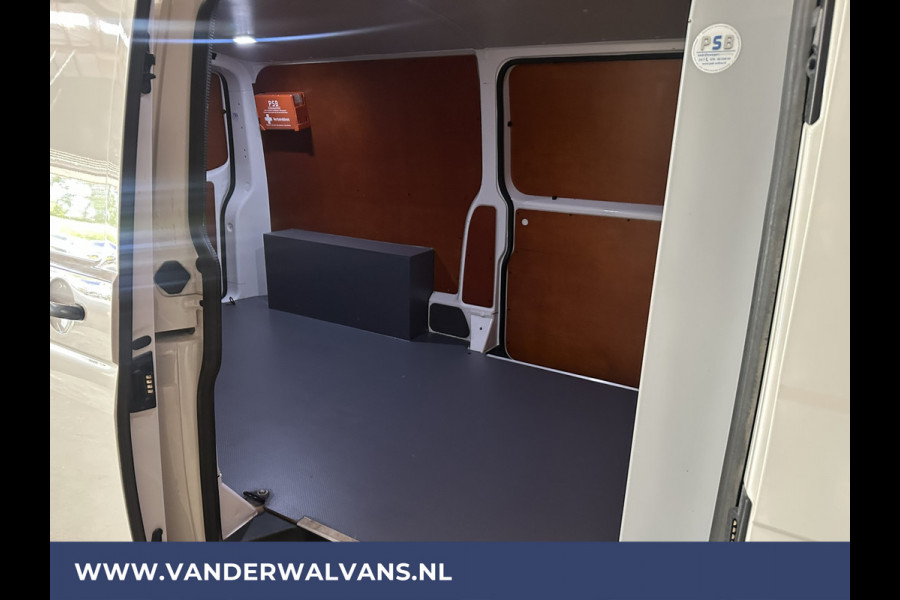 Volkswagen Transporter 2.0 TDI 150pk L2H1 Euro6 Airco | 2500kg Trekhaak | 2x Zijdeur | Camera | Bijrijdersbank | Navigatie Apple carplay, android auto, cruisecontrol, parkeersensoren