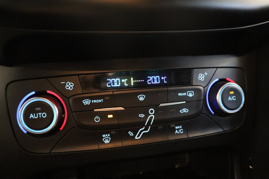 Ford FOCUS Wagon 1.5 ST-Line Navigatie CruiseControl Trekhaak NAP
