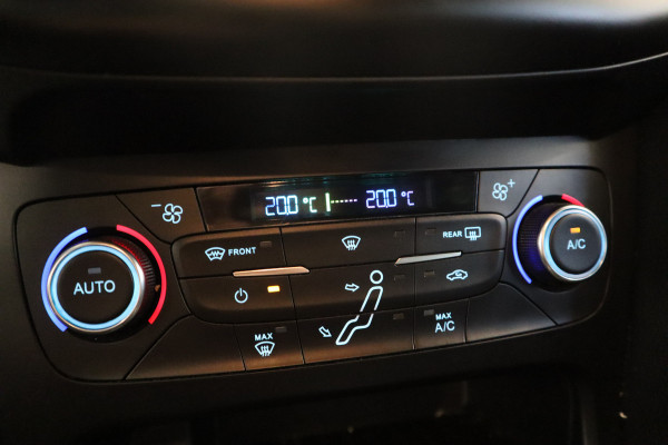 Ford FOCUS Wagon 1.5 ST-Line Navigatie CruiseControl Trekhaak NAP