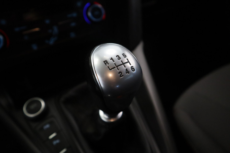 Ford FOCUS Wagon 1.5 ST-Line Navigatie CruiseControl Trekhaak NAP