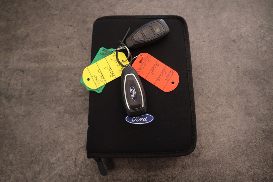 Ford FOCUS Wagon 1.5 ST-Line Navigatie CruiseControl Trekhaak NAP