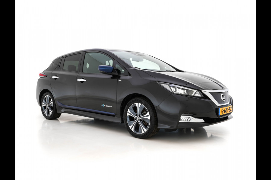 Nissan Leaf Tekna 40 kWh (INCL-BTW) Aut. *LEATHER-FABRIC | FULL-LED | BOSE-SURROUND | ADAPTIVE-CRUISE | TOP-VIEW | KEYLESS | NAVI-FULLMAP | BLINDSPOT | DAB+ | PDC | HEATED-COMFORT-SEATS | TOWBAR | DIGI-COCKPIT | 17"A