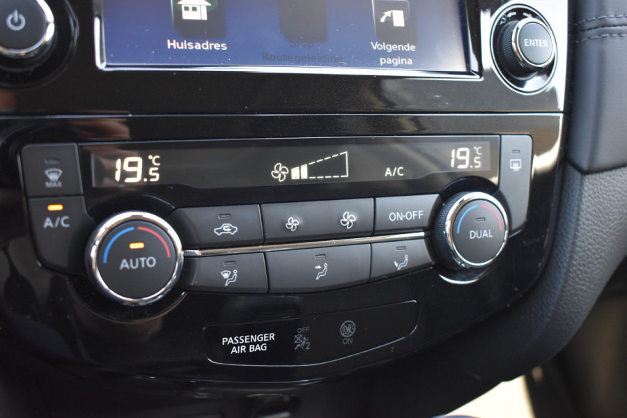 Nissan X-Trail 1.3 DIG-T N-Connecta Automaat / Keyless / Navigatie / Cruise / 18" LM  / Panoramadak / Trekhaak