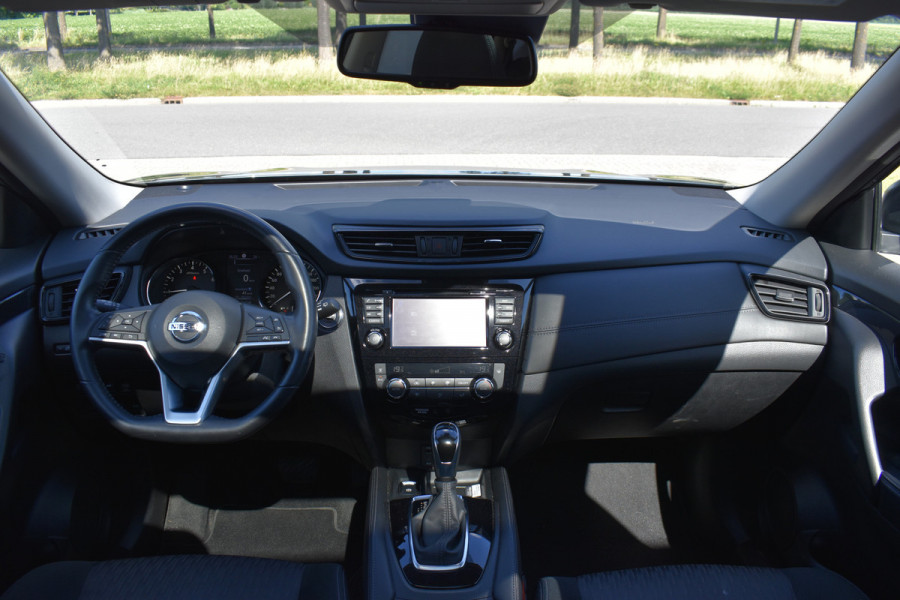 Nissan X-Trail 1.3 DIG-T N-Connecta Automaat / Keyless / Navigatie / Cruise / 18" LM  / Panoramadak / Trekhaak