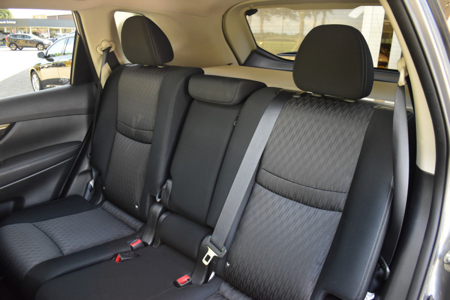 Nissan X-Trail 1.3 DIG-T N-Connecta Automaat / Keyless / Navigatie / Cruise / 18" LM  / Panoramadak / Trekhaak
