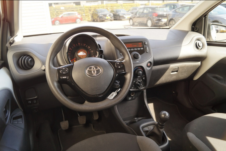 Toyota Aygo 1.0 VVT-i X-Fun -AIRCO-LED-