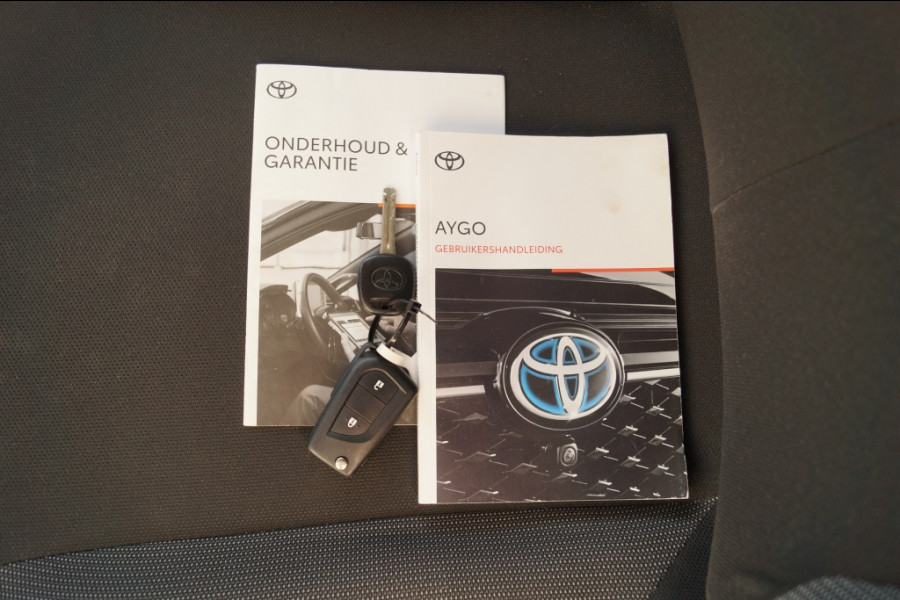 Toyota Aygo 1.0 VVT-i X-Fun -AIRCO-LED-