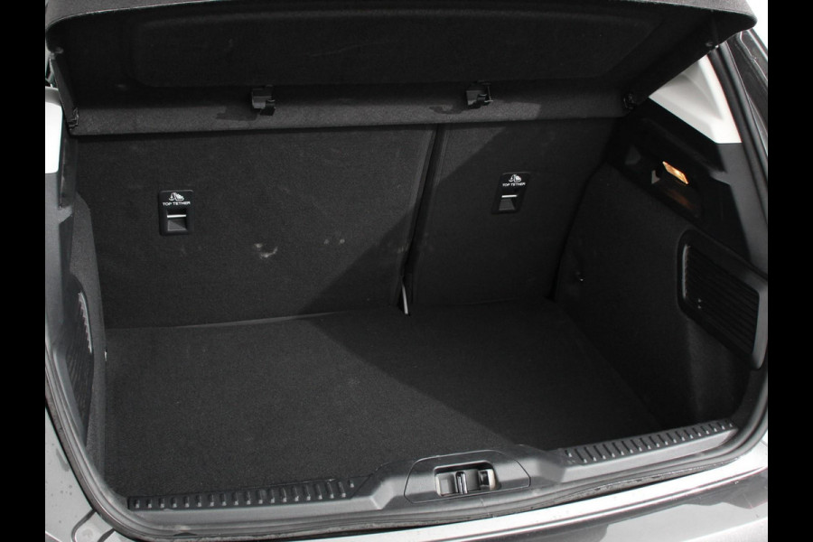 Ford Focus 1.0 EcoBoost 155pk Hybrid Automaat Active X | Navigatie | Climate Control | Camera | Parkeer sensoren | B&O | Dab | Led | Lichtmetalen velgen