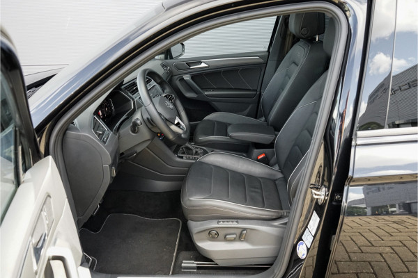 Volkswagen Tiguan 1.4 TSI eHybrid R-Line Pano Leder Black Style 360° Trekhaak