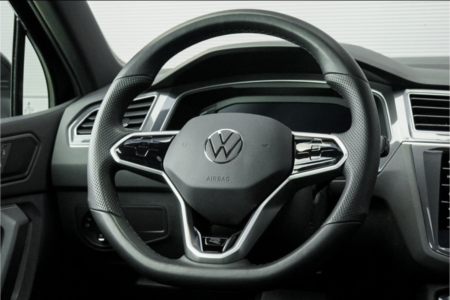 Volkswagen Tiguan 1.4 TSI eHybrid R-Line Pano Leder Black Style 360° Trekhaak