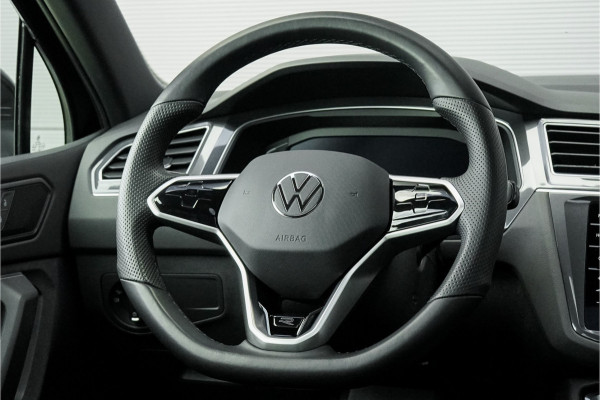 Volkswagen Tiguan 1.4 TSI eHybrid R-Line Pano Leder Black Style 360° Trekhaak