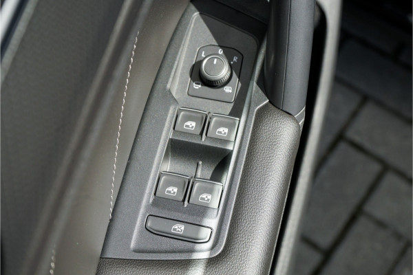 Volkswagen Tiguan 1.4 TSI eHybrid R-Line Pano Leder Black Style 360° Trekhaak