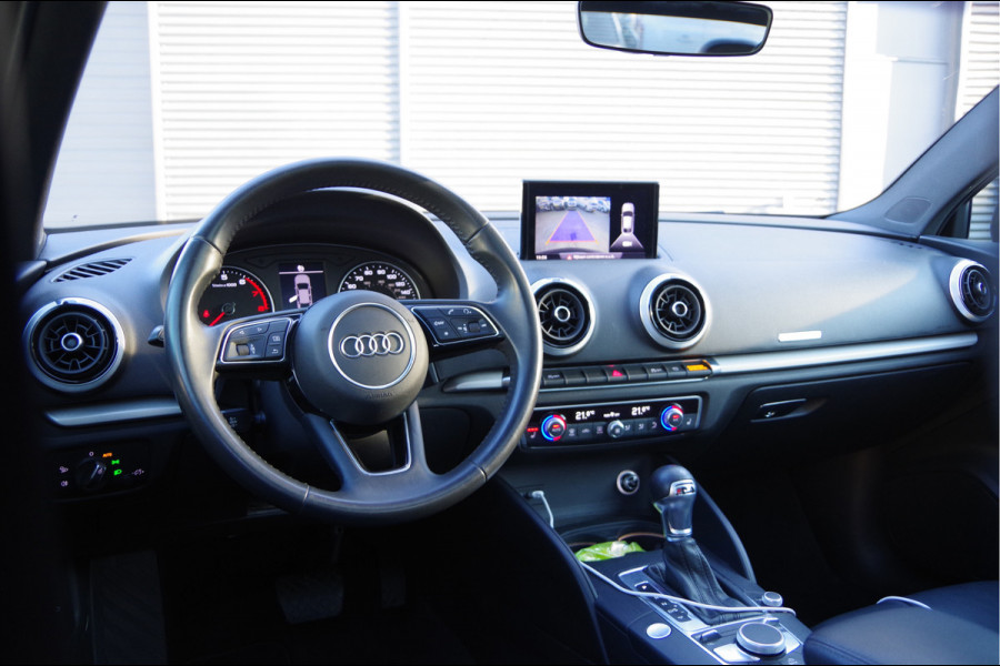 Audi A3 Limousine 40 TFSI 2.0 quattro Design AUT. LED, PANODAK, LEDER, CARPLAY, CRUISE, CLIMA, STOELVERWARMING