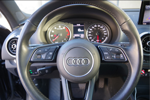 Audi A3 Limousine 40 TFSI 2.0 quattro Design AUT. LED, PANODAK, LEDER, CARPLAY, CRUISE, CLIMA, STOELVERWARMING