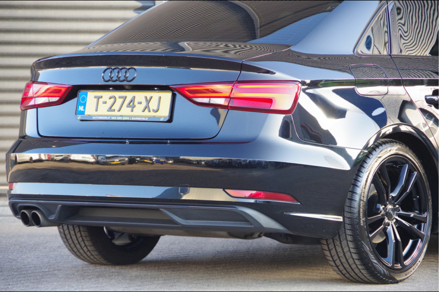 Audi A3 Limousine 40 TFSI 2.0 quattro Design AUT. LED, PANODAK, LEDER, CARPLAY, CRUISE, CLIMA, STOELVERWARMING