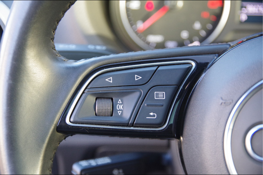 Audi A3 Limousine 40 TFSI 2.0 quattro Design AUT. LED, PANODAK, LEDER, CARPLAY, CRUISE, CLIMA, STOELVERWARMING