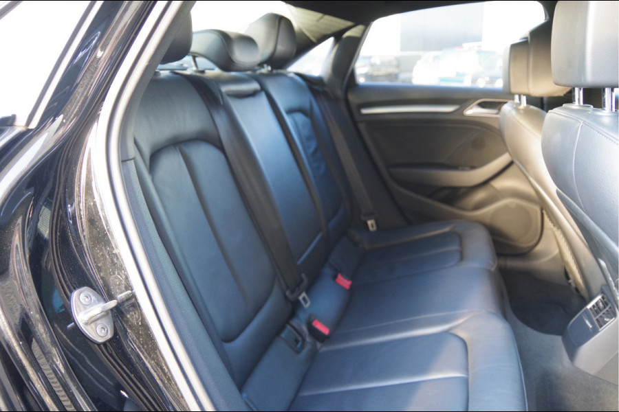 Audi A3 Limousine 40 TFSI 2.0 quattro Design AUT. LED, PANODAK, LEDER, CARPLAY, CRUISE, CLIMA, STOELVERWARMING