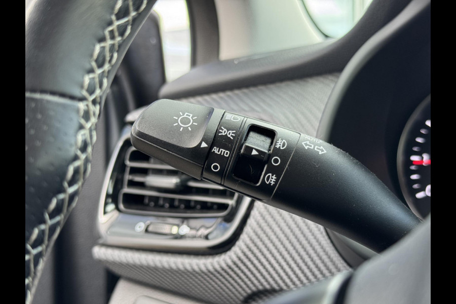 Kia Stonic 1.0 T-GDi MHEV GT-Line | 1e Eigenaar | Nederlandse Dealer onderhouden auto | Trekhaak | Apple Carplay