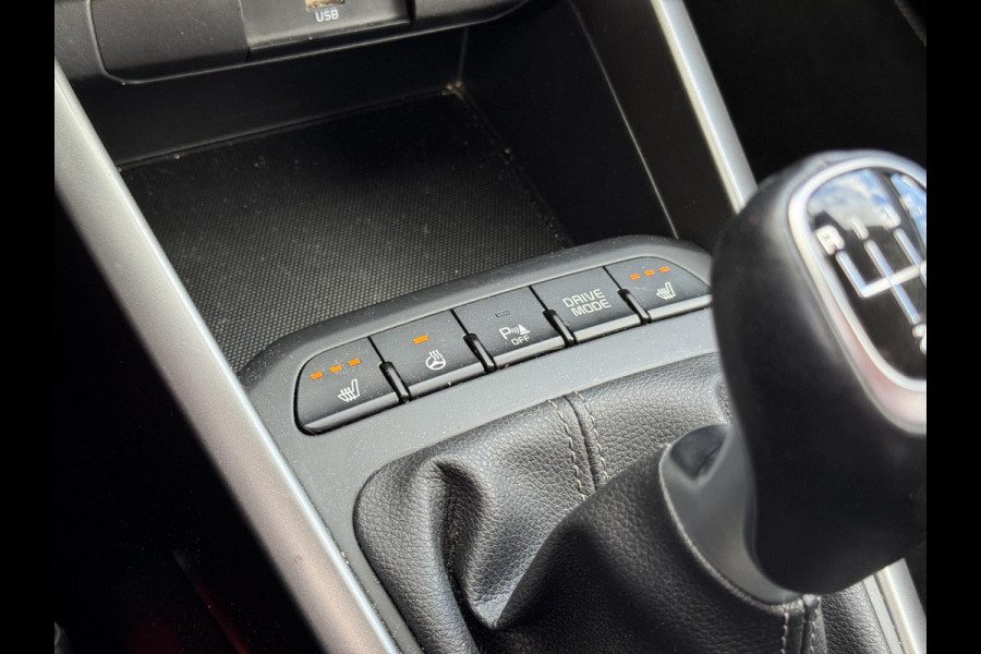Kia Stonic 1.0 T-GDi MHEV GT-Line | 1e Eigenaar | Nederlandse Dealer onderhouden auto | Trekhaak | Apple Carplay